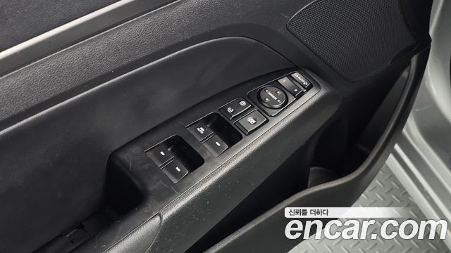 Hyundai AVANTE 2017 — photo 17