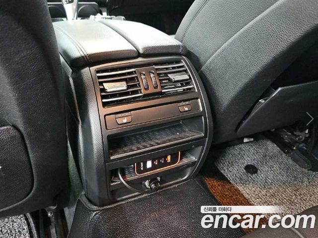 BMW 5-Series 2016 — photo 13