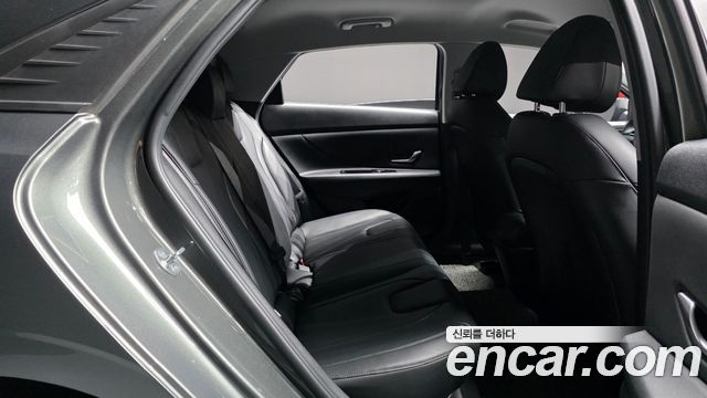 Hyundai AVANTE 2021 — photo 11