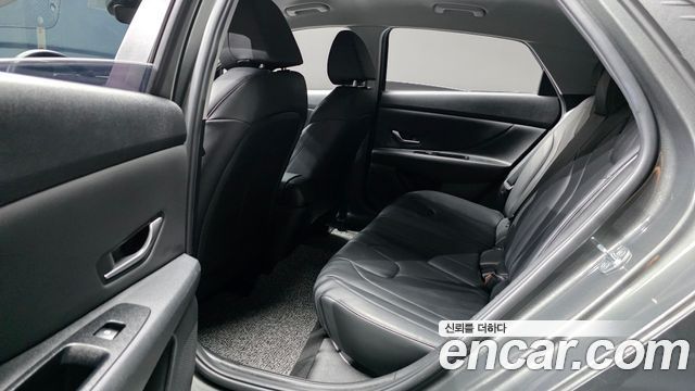 Hyundai AVANTE 2021 — photo 12