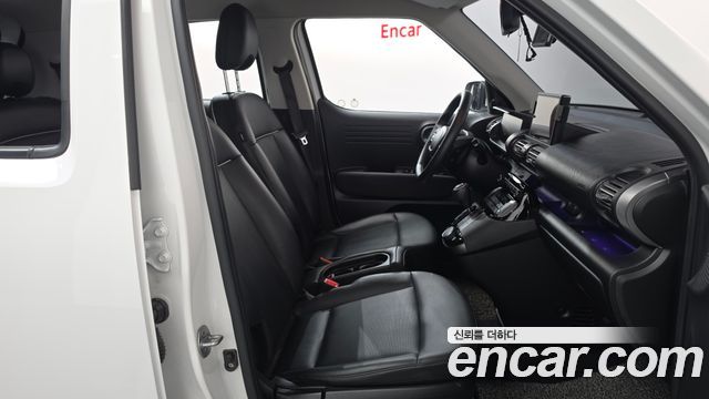 Hyundai Casper 2023 — photo 16