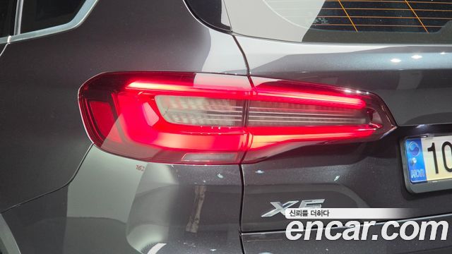 BMW X5 2022 — photo 9