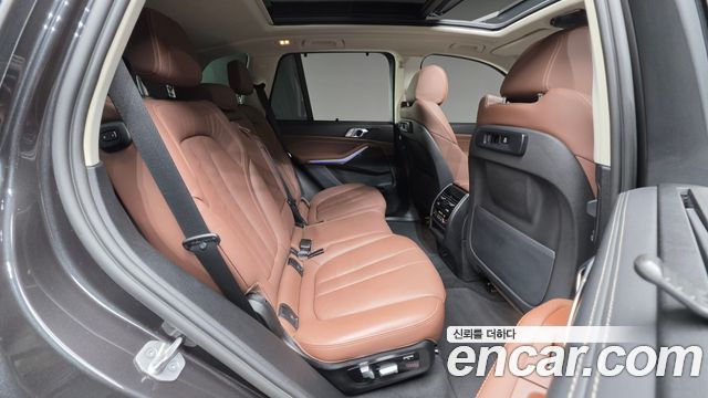 BMW X5 2022 — photo 32
