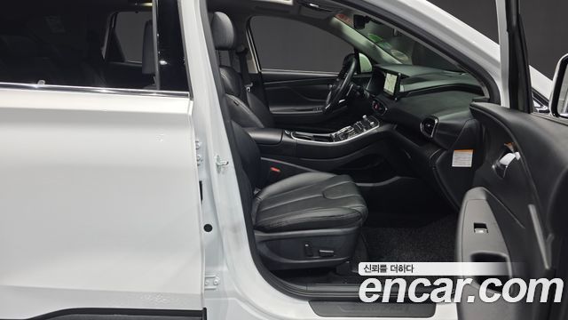 Hyundai Santafe 2023 — photo 11
