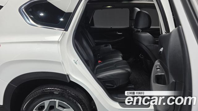 Hyundai Santafe 2023 — photo 12