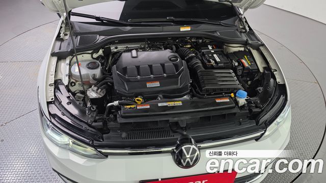 Volkswagen Golf 2023 — photo 6
