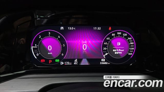 Volkswagen Golf 2023 — photo 11
