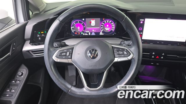 Volkswagen Golf 2023 — photo 18