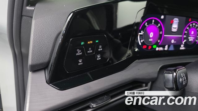 Volkswagen Golf 2023 — photo 30