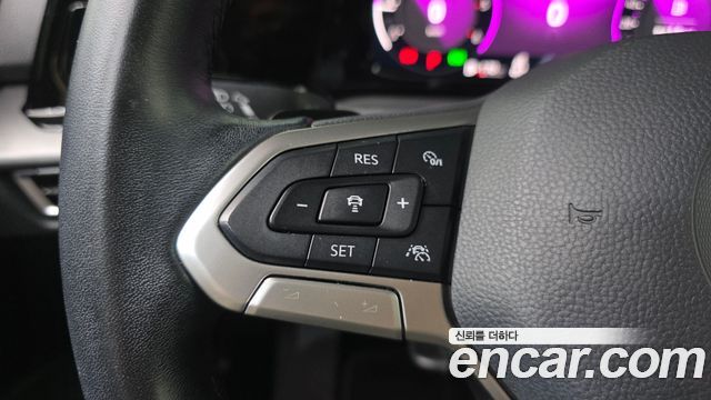 Volkswagen Golf 2023 — photo 32