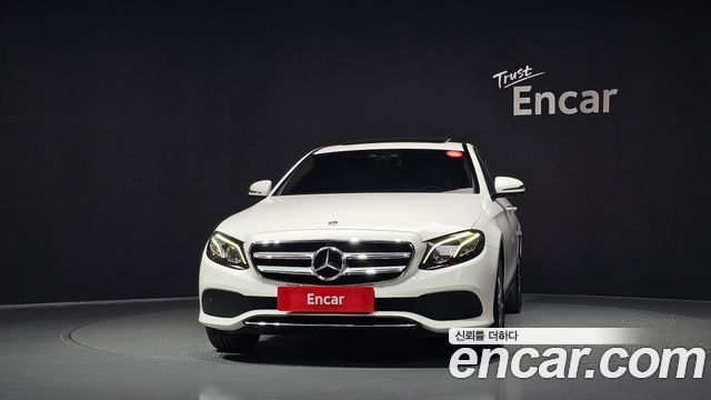 Mercedes-Benz E-Class 2019 — photo 3