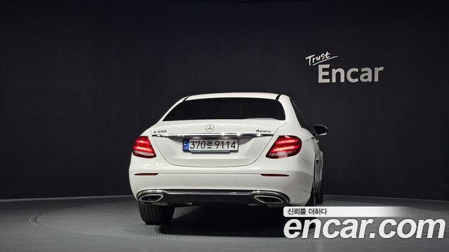 Mercedes-Benz E-Class 2019 — photo 4