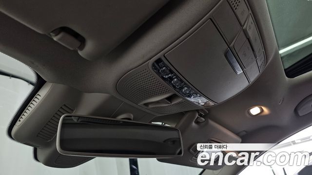 Mercedes-Benz E-Class 2019 — photo 27