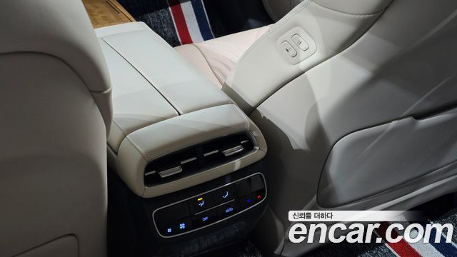 Genesis G80 2022 — photo 28