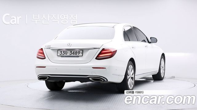 Mercedes-Benz E-Class 2017 — photo 3