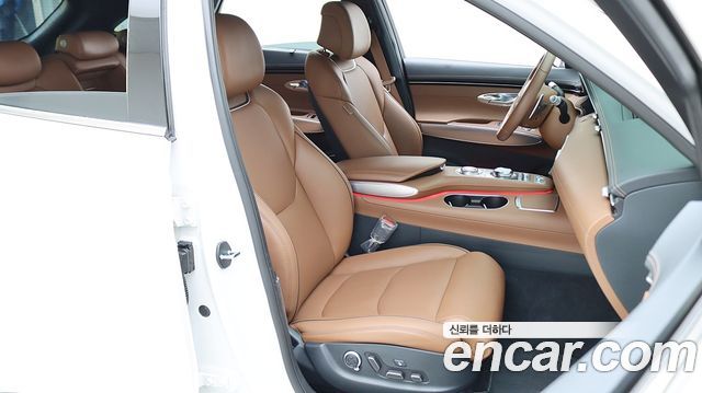 Genesis GV70 2023 — photo 6