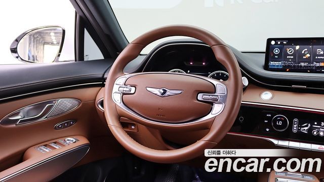 Genesis GV70 2023 — photo 10