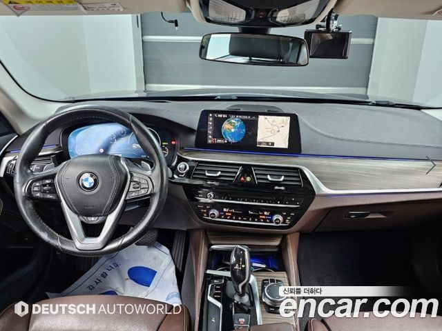 BMW 5-Series 2019 — photo 7