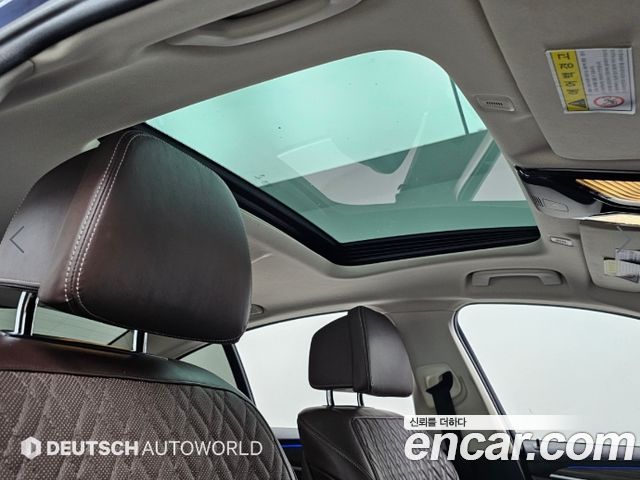 BMW 5-Series 2019 — photo 18