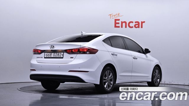 Hyundai AVANTE 2016 — photo 2