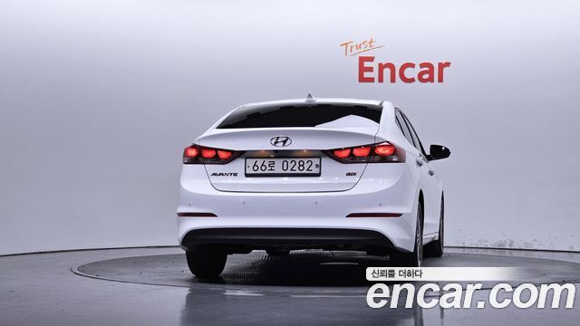Hyundai AVANTE 2016 — photo 4
