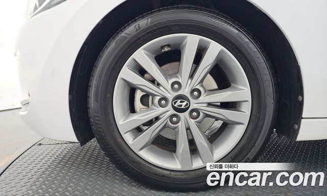 Hyundai AVANTE 2016 — photo 5