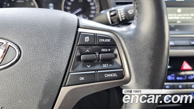 Hyundai AVANTE 2016 — photo 27