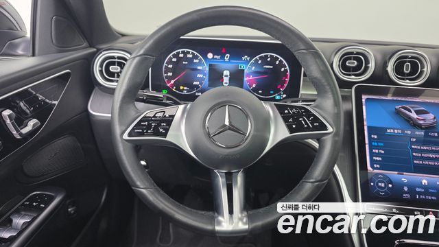 Mercedes-Benz C-Class 2023 — photo 19