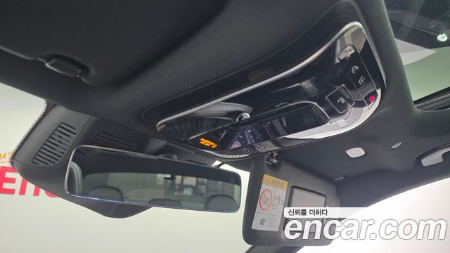 Mercedes-Benz C-Class 2023 — photo 25
