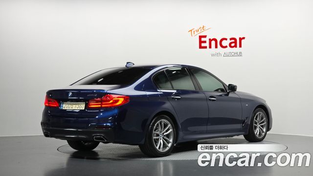 BMW 5-Series 2017 — photo 2