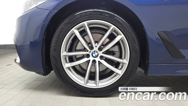 BMW 5-Series 2017 — photo 5