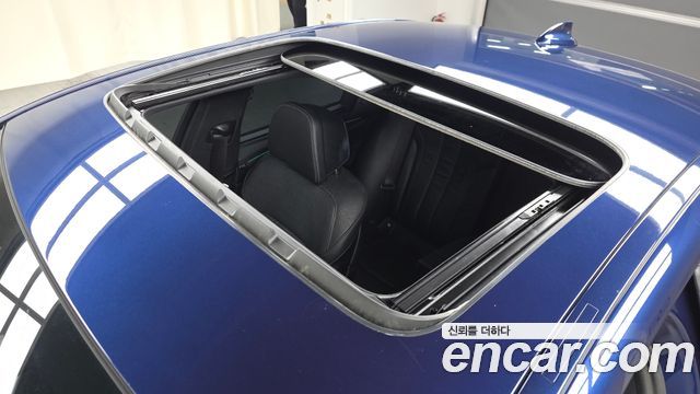 BMW 5-Series 2017 — photo 25