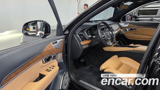 Volvo XC90 2018 — photo 10