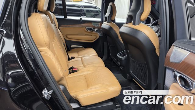 Volvo XC90 2018 — photo 12