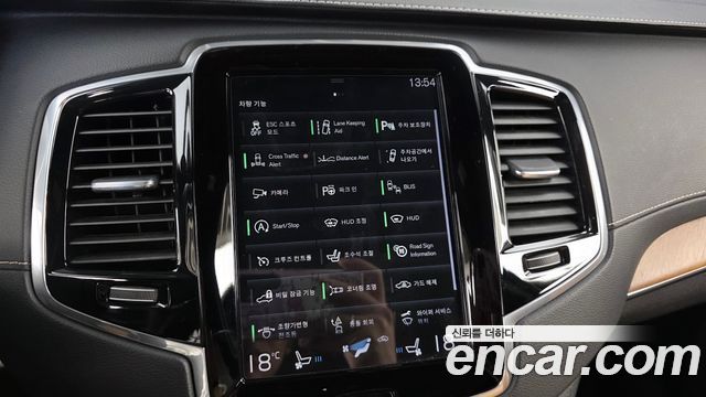 Volvo XC90 2018 — photo 16