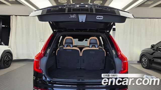 Volvo XC90 2018 — photo 20