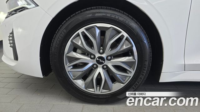 Kia K5 2023 — photo 5