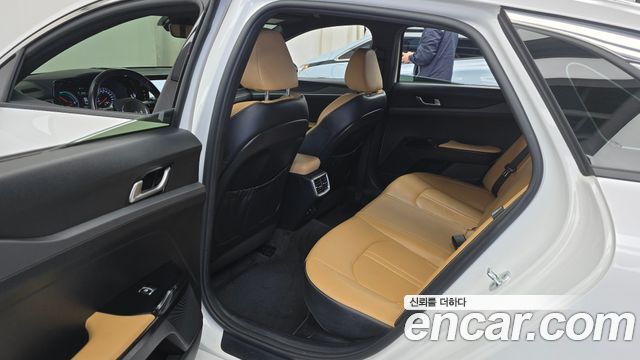 Kia K5 2023 — photo 18