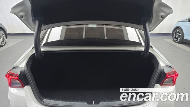 Kia K5 2023 — photo 24