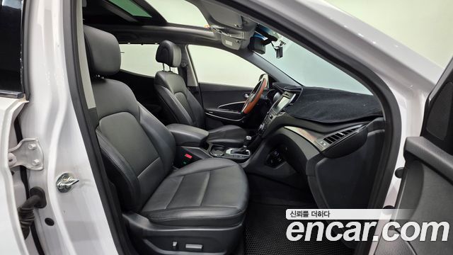 Hyundai Santafe 2016 — photo 13