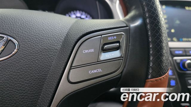 Hyundai Santafe 2016 — photo 23