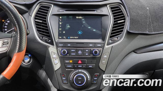 Hyundai Santafe 2016 — photo 25
