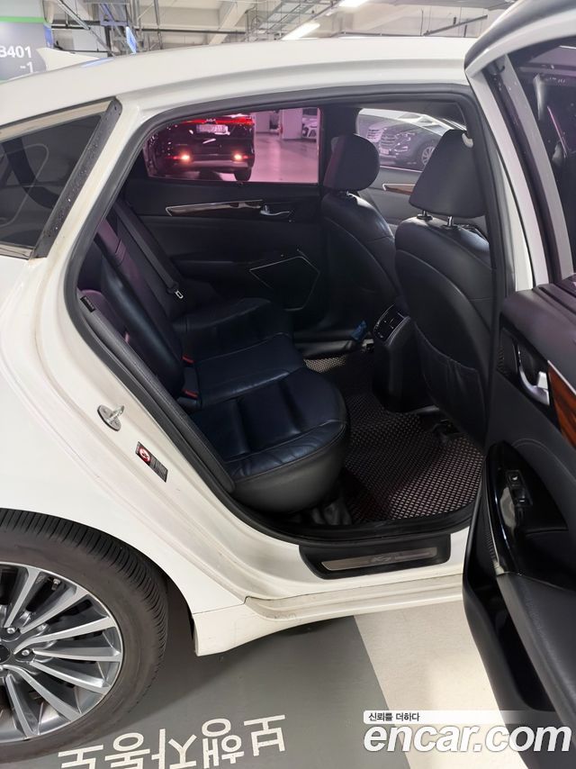 Kia K7 2016 — photo 10