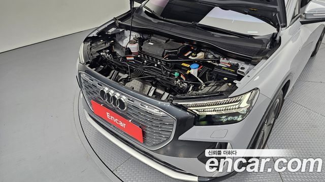 Audi Q4 e-tron 2023 — photo 6