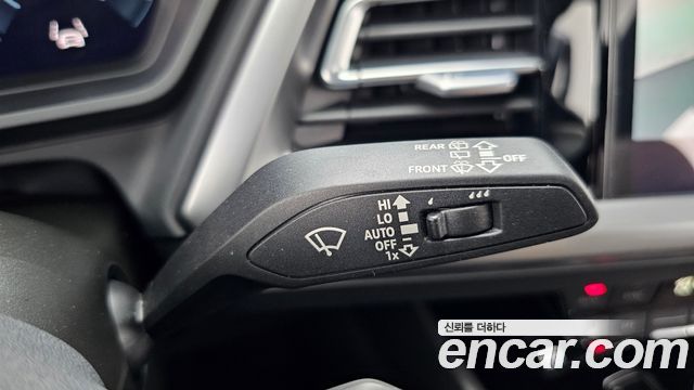 Audi Q4 e-tron 2023 — photo 22