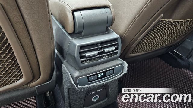 Audi Q4 e-tron 2023 — photo 23