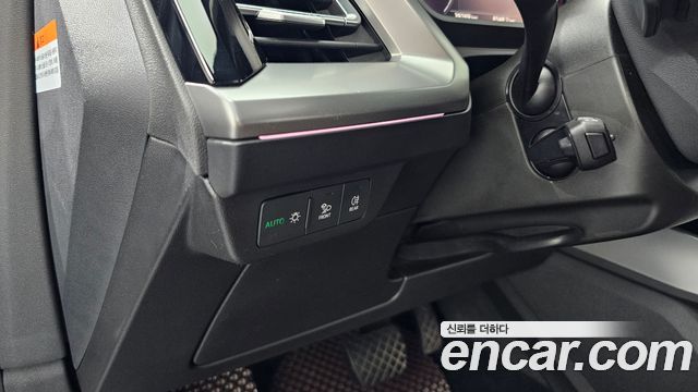 Audi Q4 e-tron 2023 — photo 30