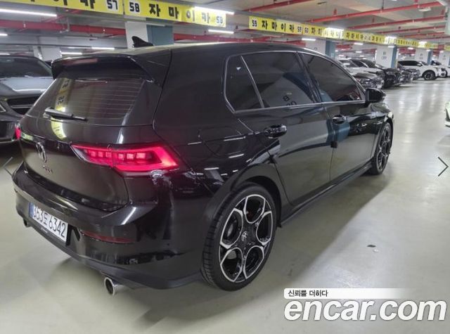 Volkswagen Golf 2025 — photo 4