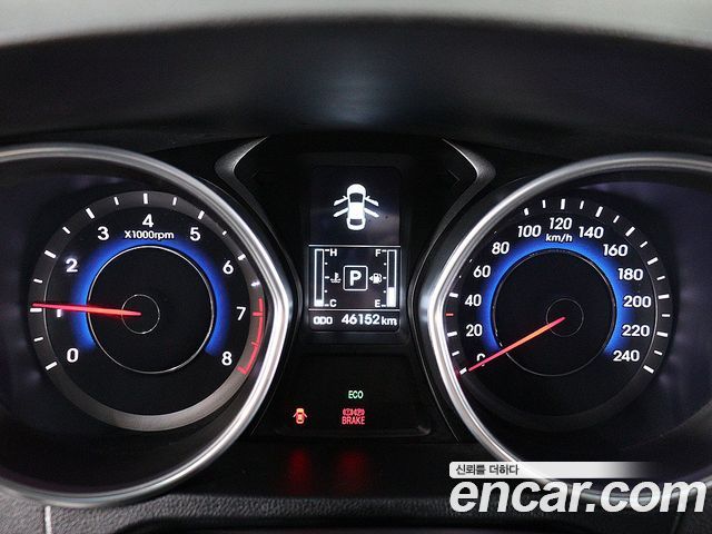 Hyundai AVANTE 2015 — photo 7