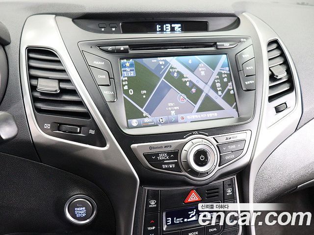 Hyundai AVANTE 2015 — photo 8